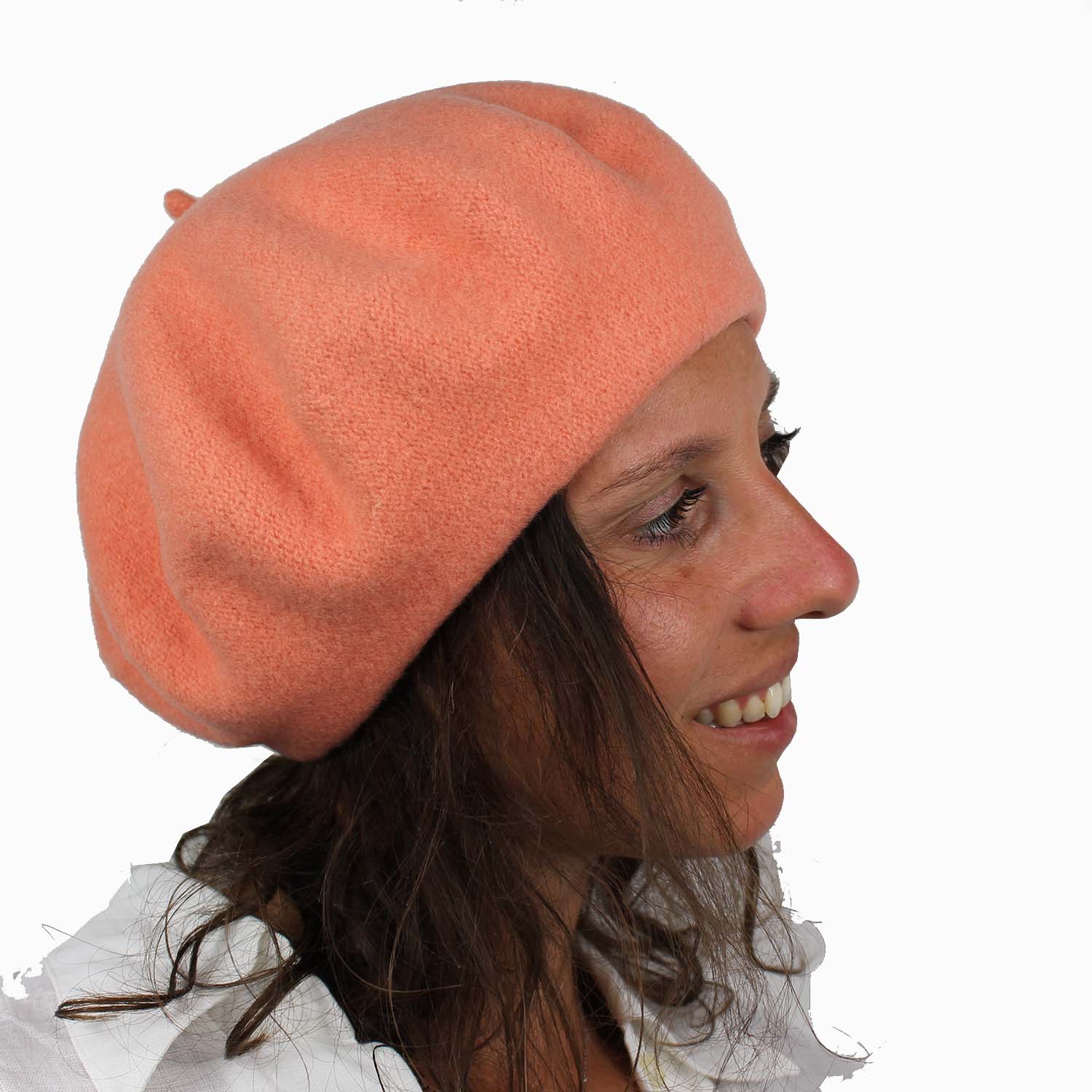 basco-donna-in-lana-colore-salmone