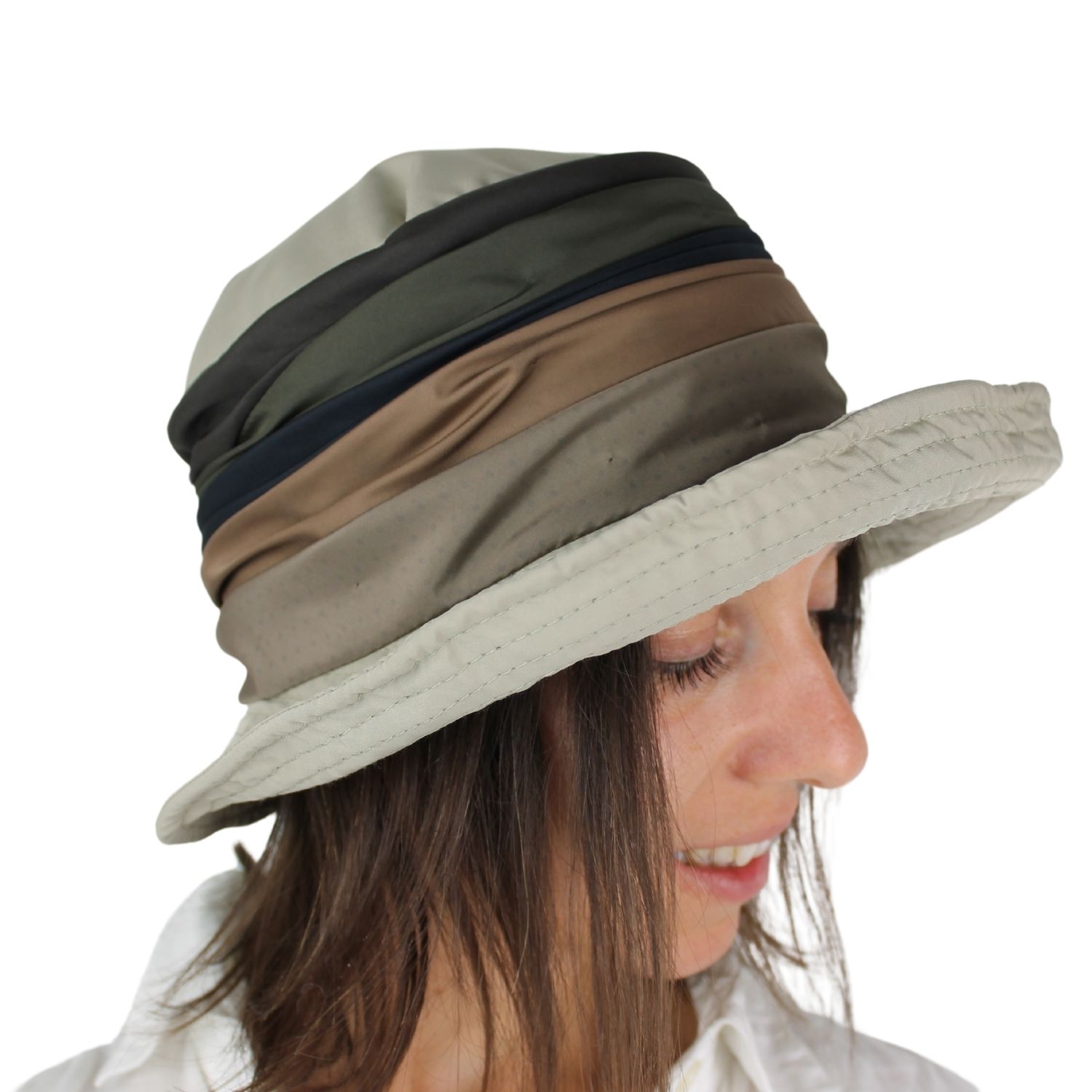 cappello-donna-marchio-grevi-in-tessuto-impermeabile-colore-ghiaccio