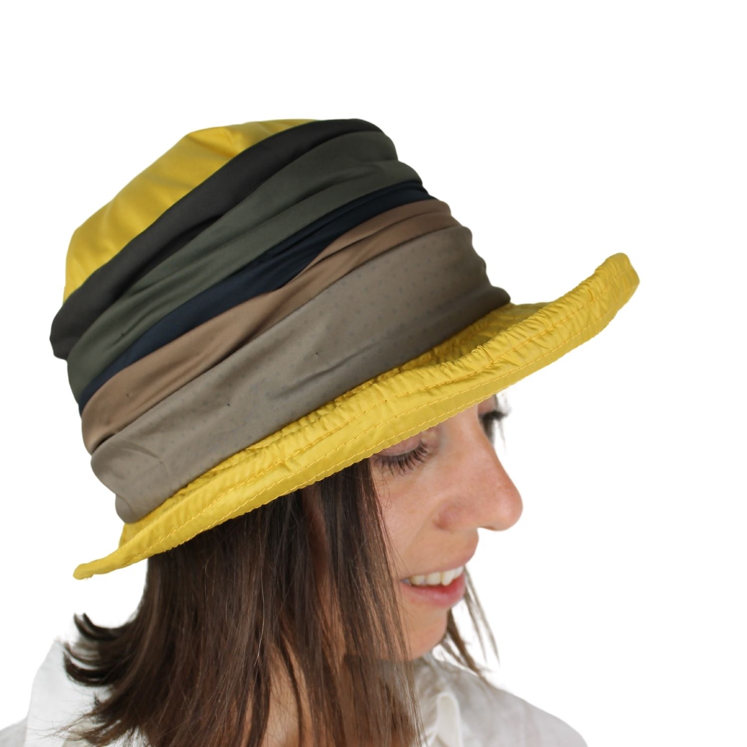cappello-donna-marchio-grevi-in-tessuto-impermeabile-colore-giallo