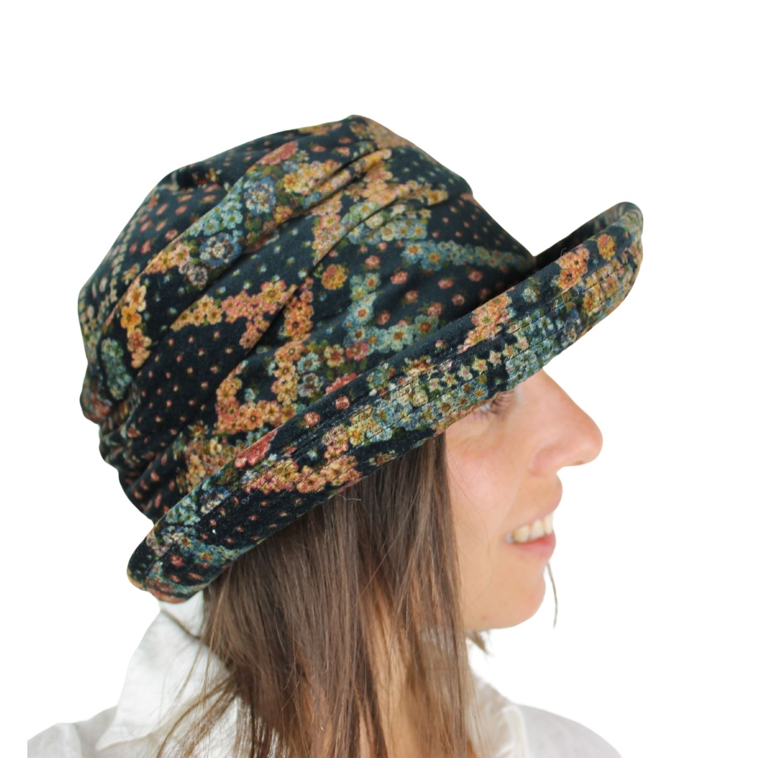 cappello-donna-marchio-grevi-in-velluto-fantasia-nero