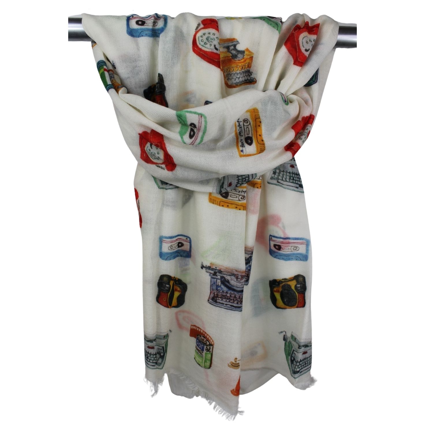 sciarpa-in-lana-fantasia-disegno-oggetti-vintage-colore-panna