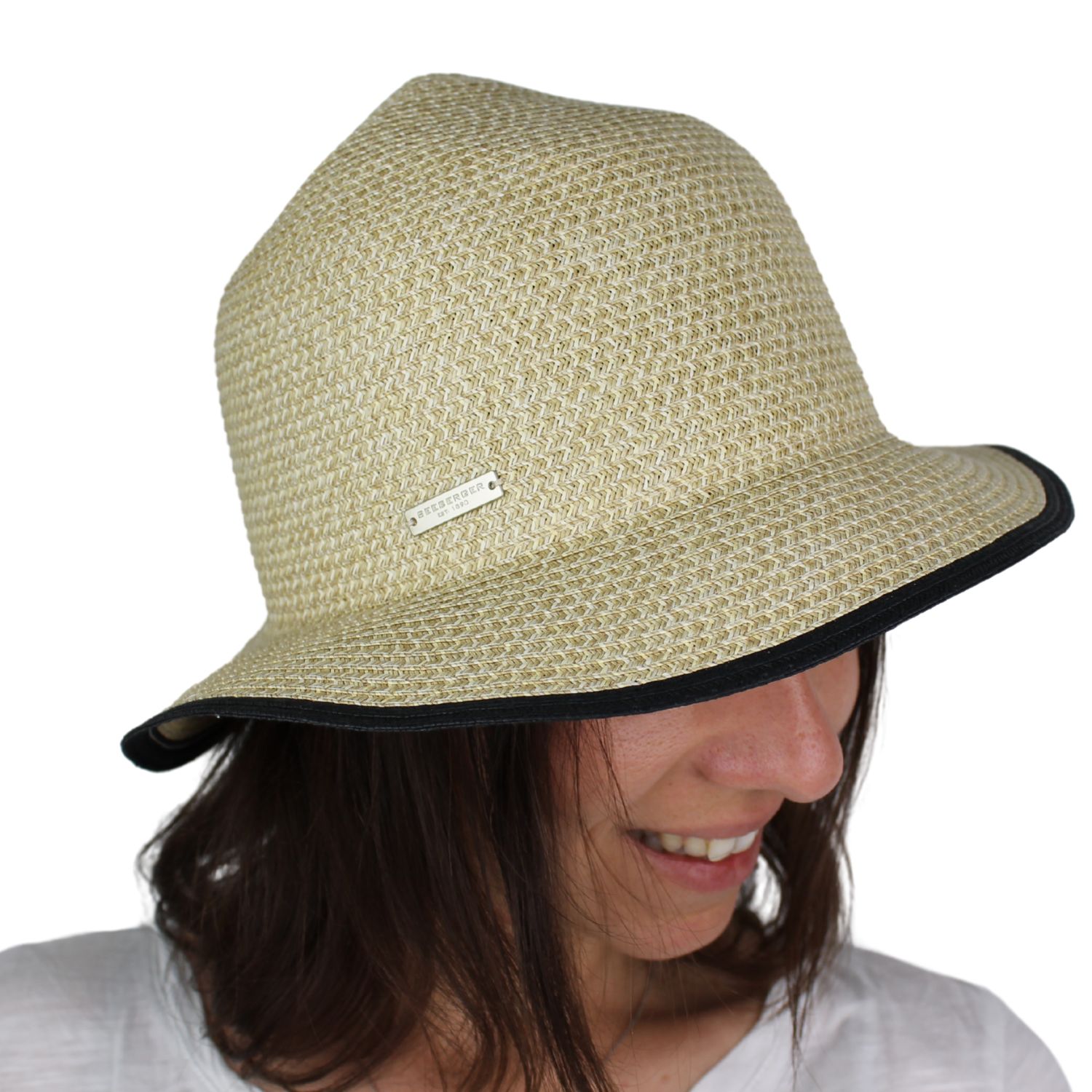 cappelo-estivo-donna-cloche-in-paglia-di-carta-colore-beige
