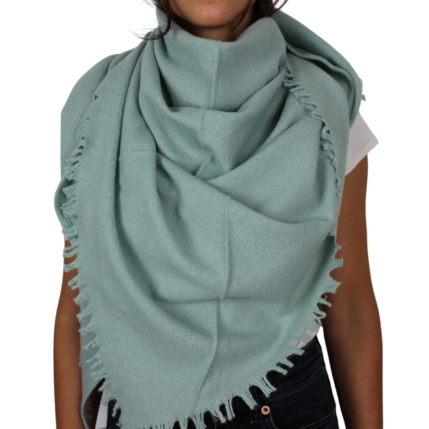 sciarpa-triangolo-in-lana-e-cashmere-colore-menta-foto