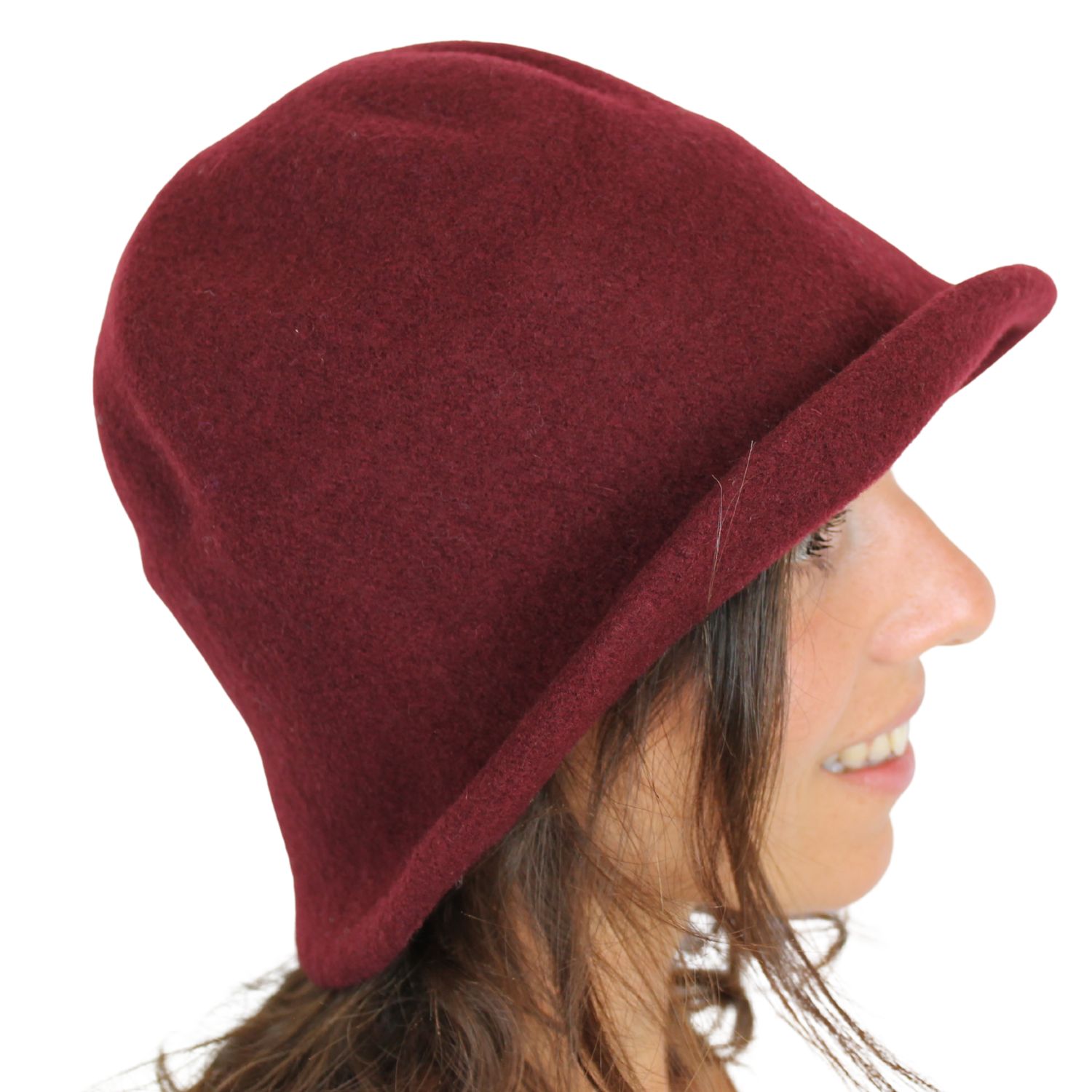 cappello non cappello modello clochard in pura lana colore bordeaux