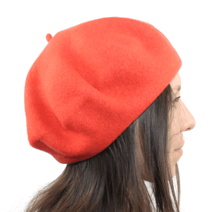 Basco-Donna-in-lana-colore-Arancio