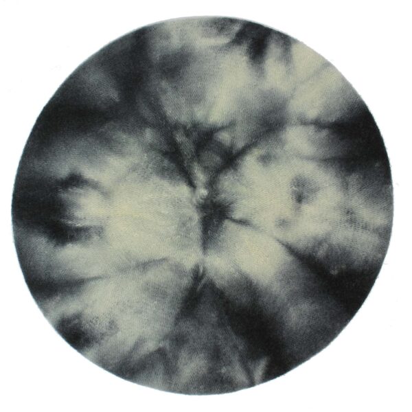 basco-in-lana-slavato-colore-nero