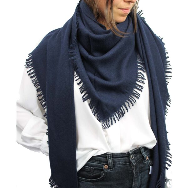 sciarpa-triangolo-lana-e-cashmere-blu-C1 sciarpa-triangolo-lana-e-cashmere-blu-C1